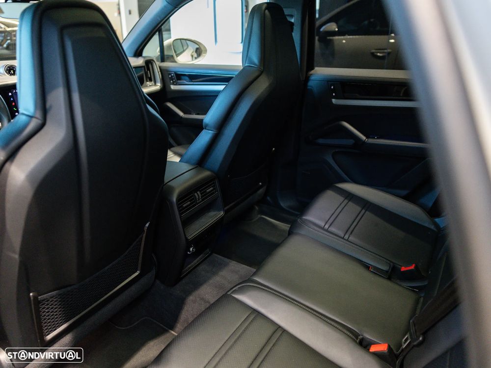 Porsche Cayenne E-Hybrid - 36