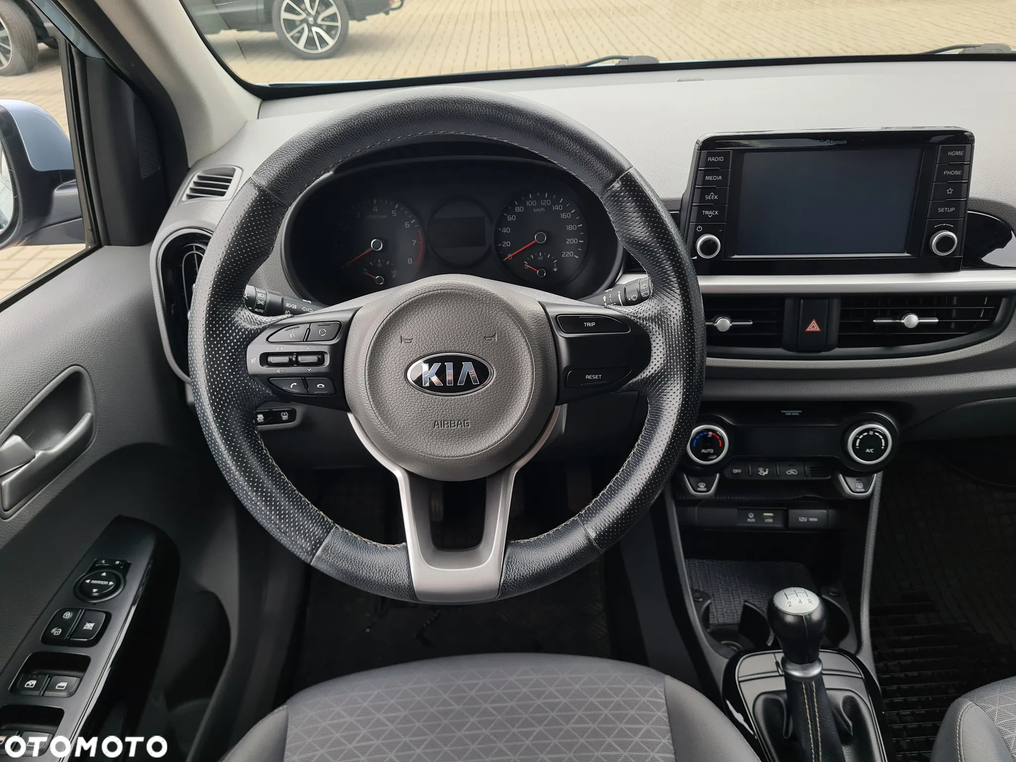 Kia Picanto 1.0 L - 8