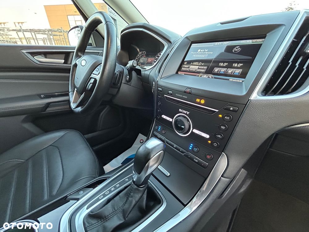 Ford Galaxy 2.0 TDCi Allrad Titanium - 24