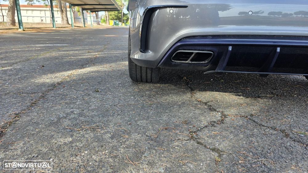 Mercedes-Benz A 45 AMG 4-Matic - 10