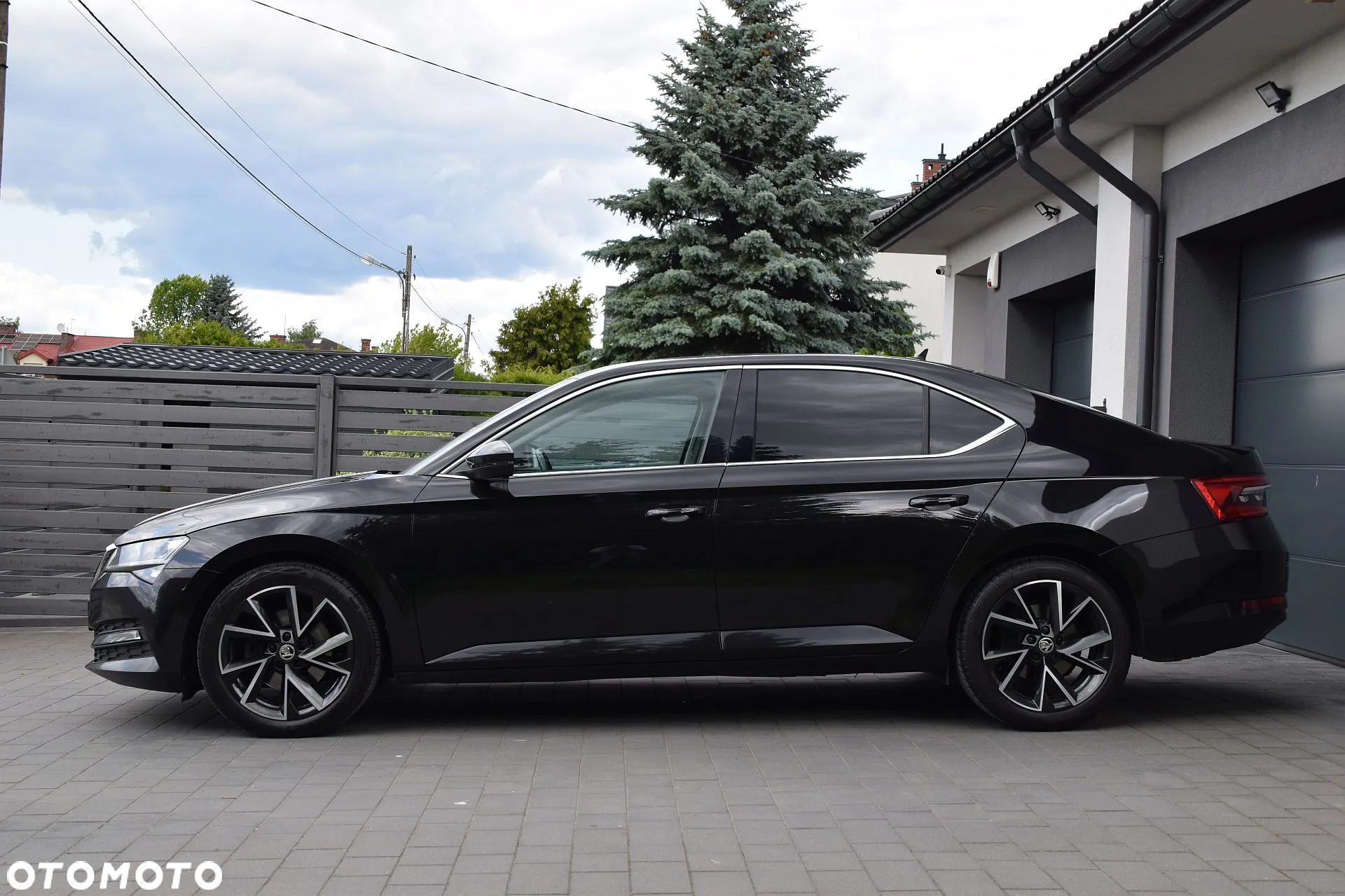 Skoda Superb 2.0 TDI SCR Ambition DSG - 4