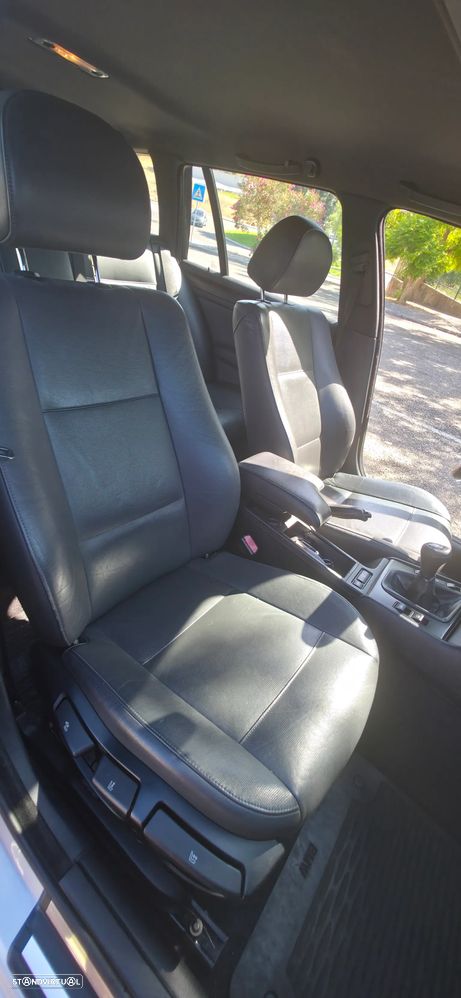 BMW 320 d Navigator - 7