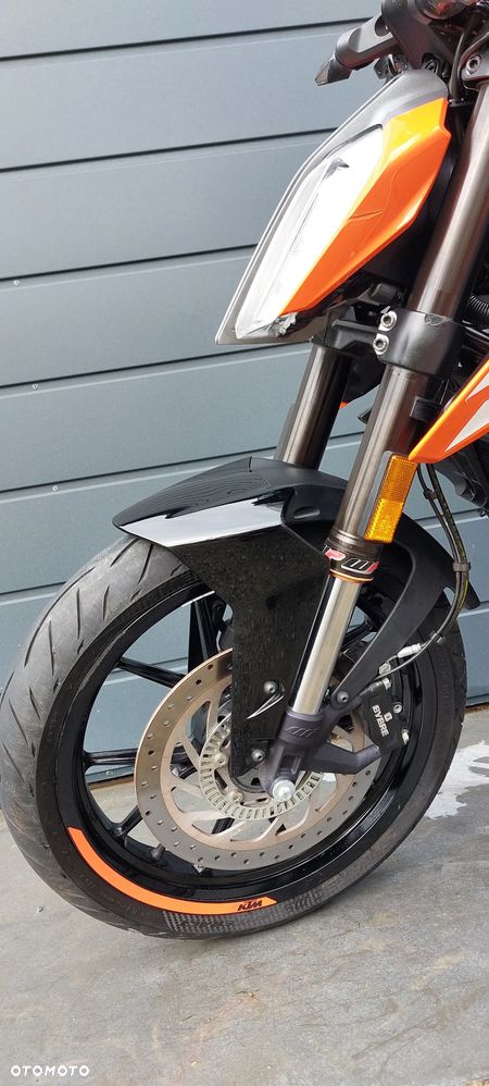 KTM Duke - 19