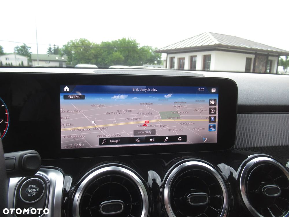 Mercedes-Benz GLB 200 7G-DCT - 16