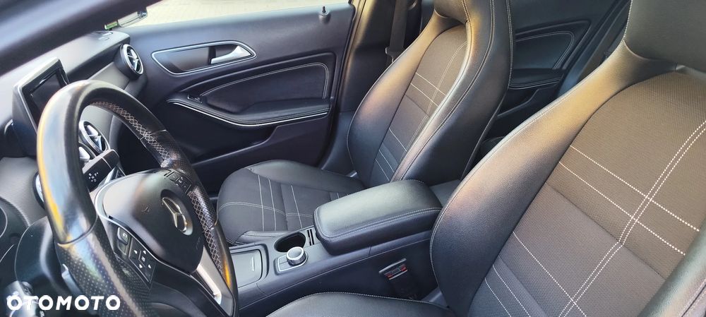 Mercedes-Benz GLA - 18