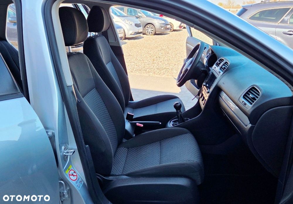 Volkswagen Golf - 20