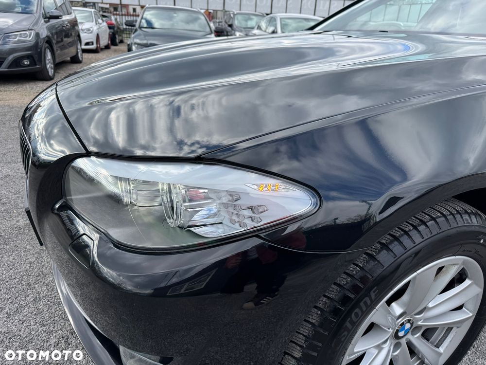 BMW Seria 5 528i xDrive Sport-Aut Modern Line - 16