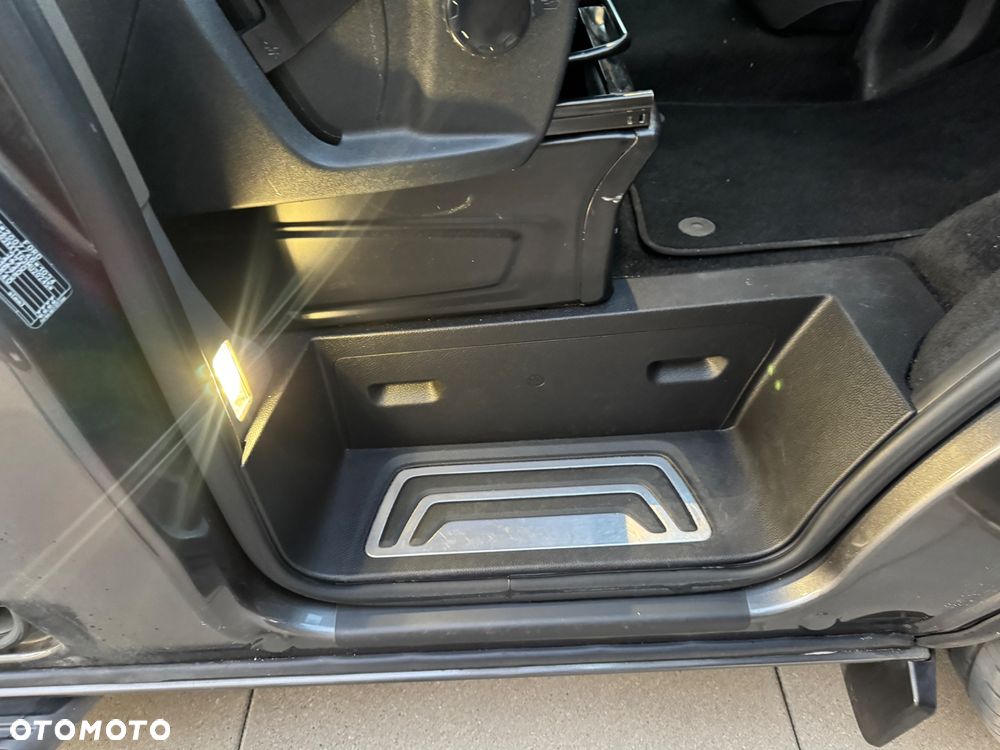 Ford Tourneo Custom 320 L1H1 VA Autm Titanium - 17