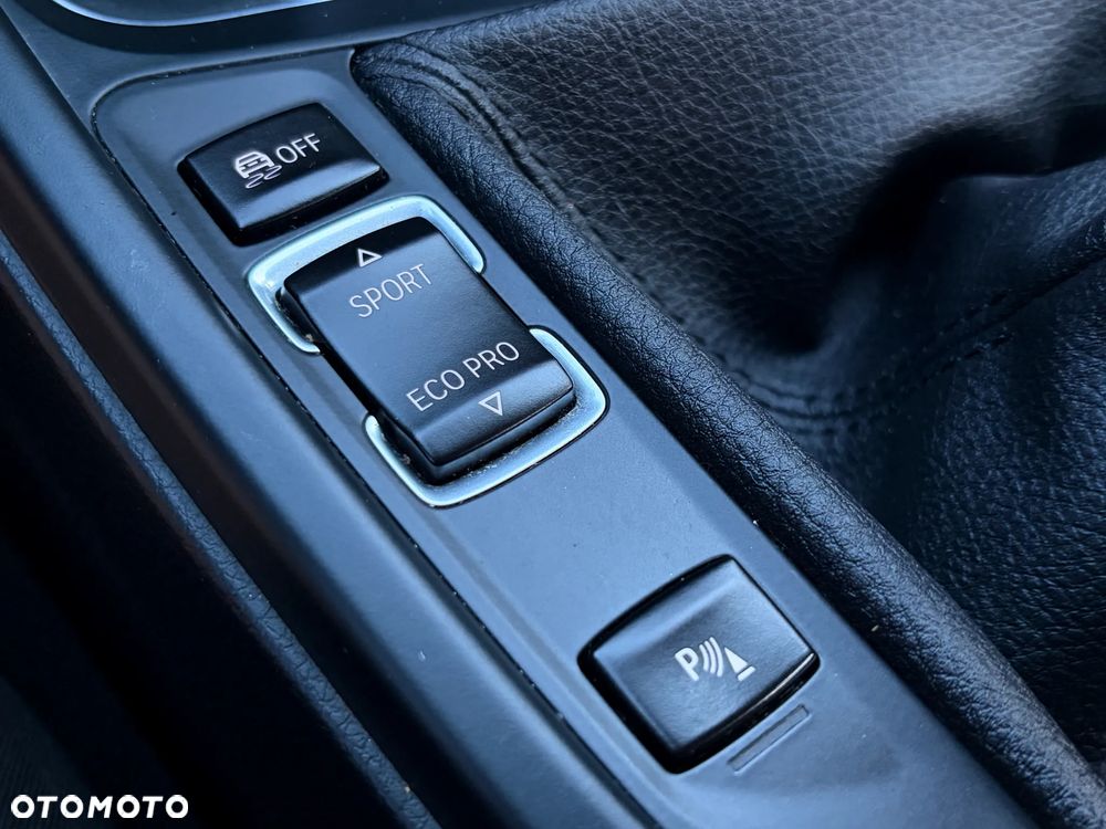 BMW Seria 3 320d - 34