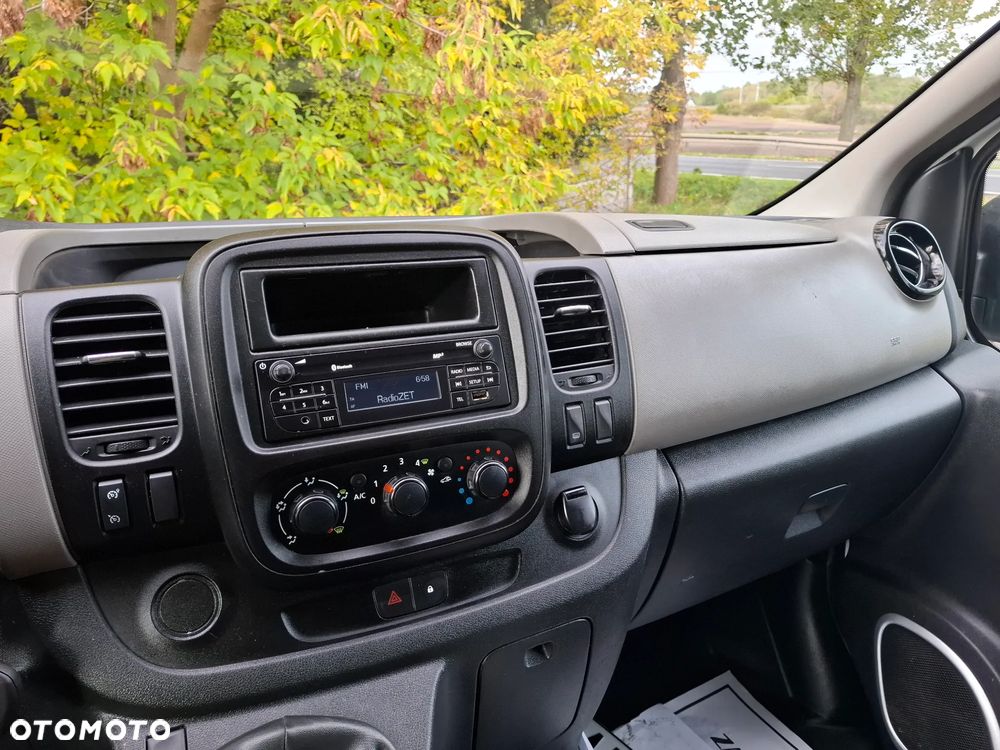 Renault TRAFIC VAT-1*KLIMATYZACJA*PEŁEN BLASZAK ! 3-OSOBOWY BEZ Ad Blue - 14