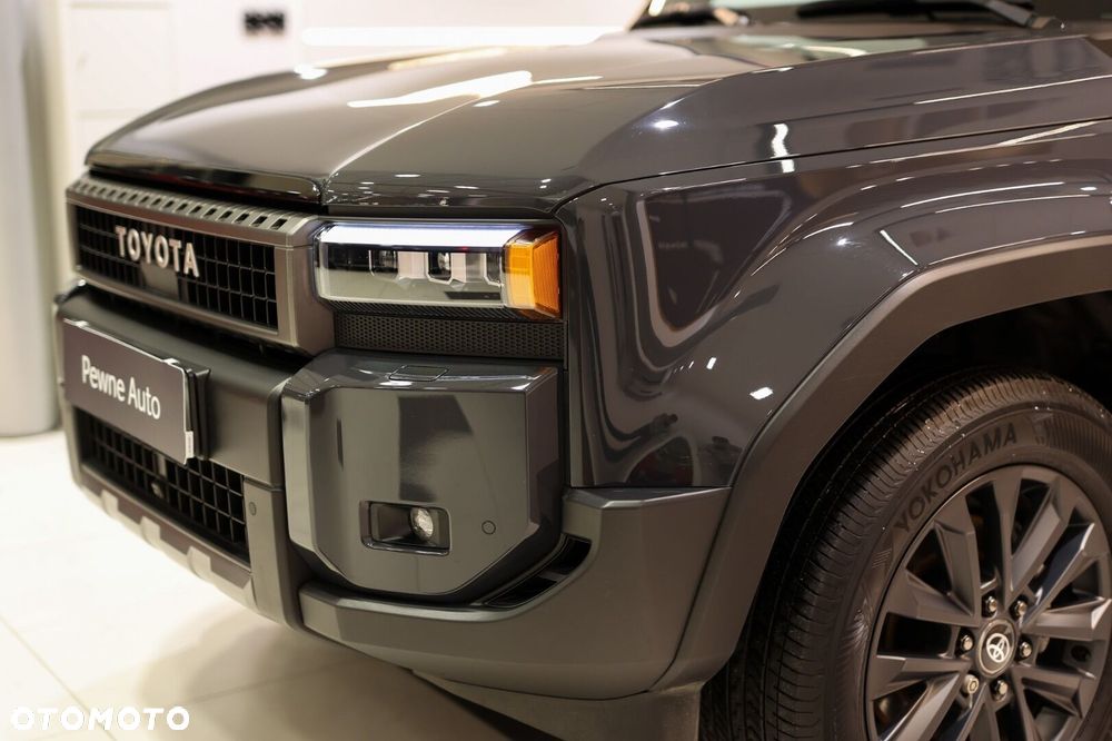 Toyota Land Cruiser - 32