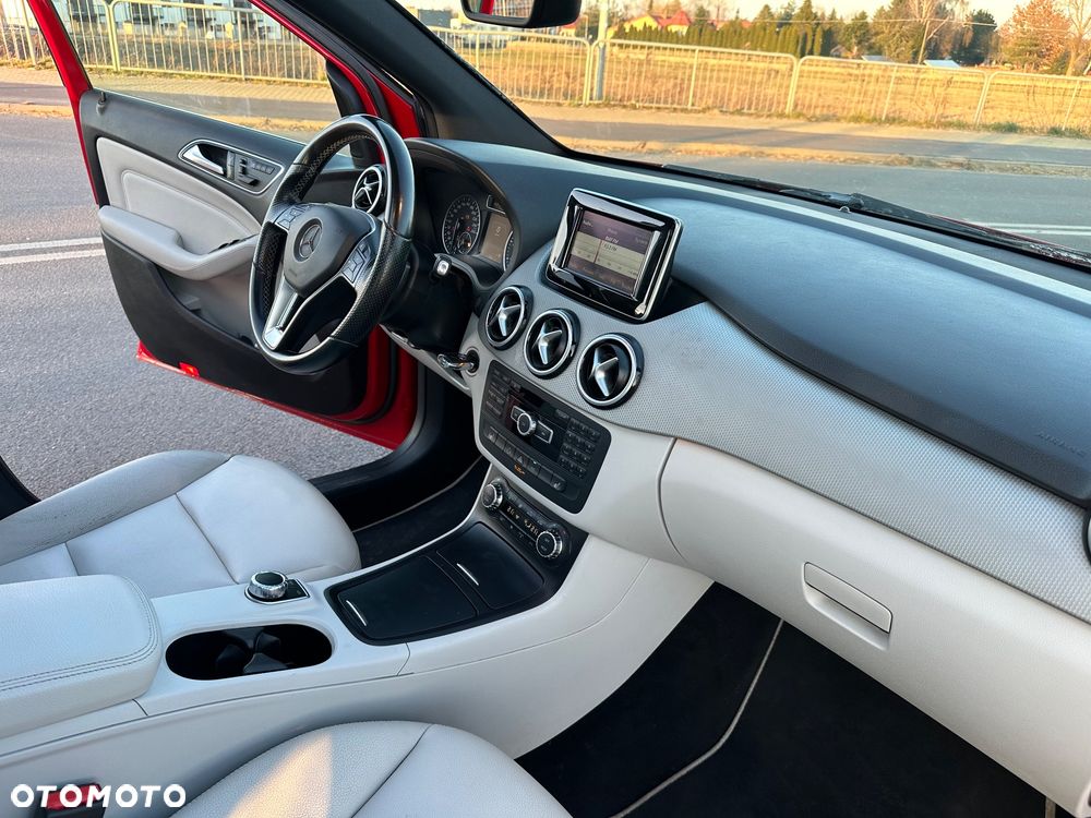 Mercedes-Benz Klasa B 250 (BlueEFFICIENCY) 7G-DCT - 19