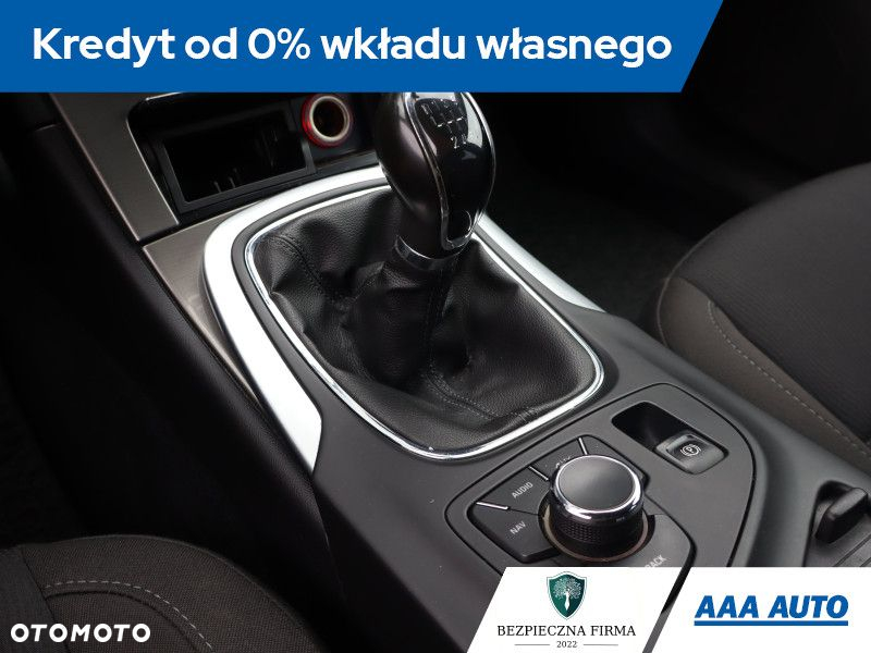Opel Insignia - 13