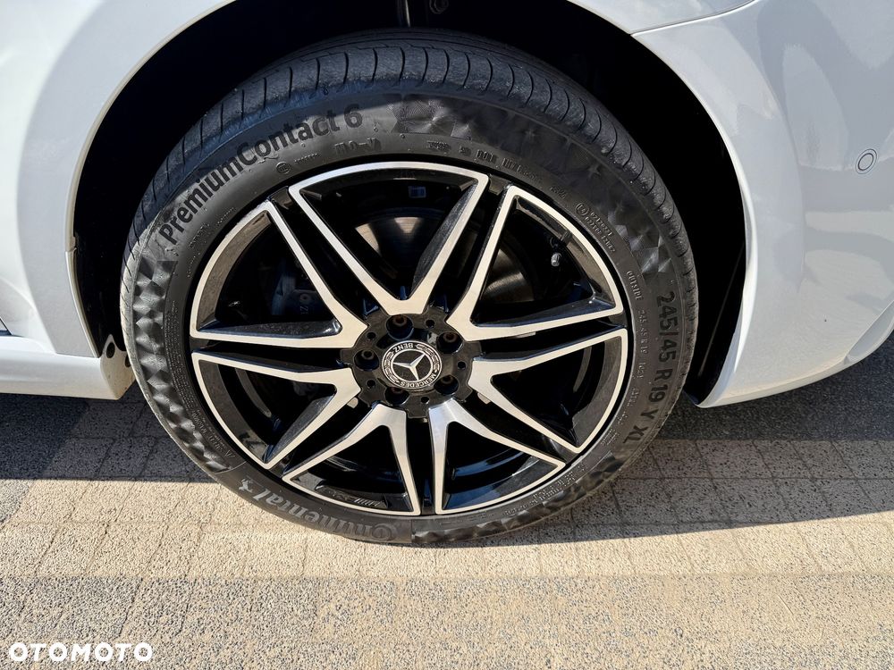 Mercedes-Benz Klasa V - 10