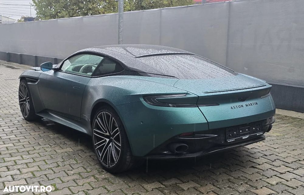 Aston Martin DB12 Volante