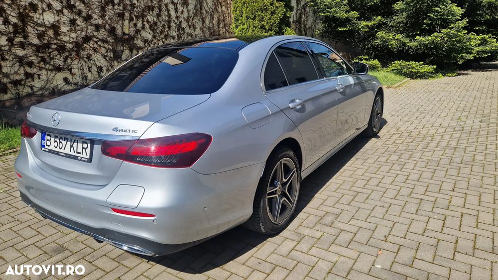 Mercedes-Benz E 300 de 4Matic 9G-TRONIC AMG Line - 5