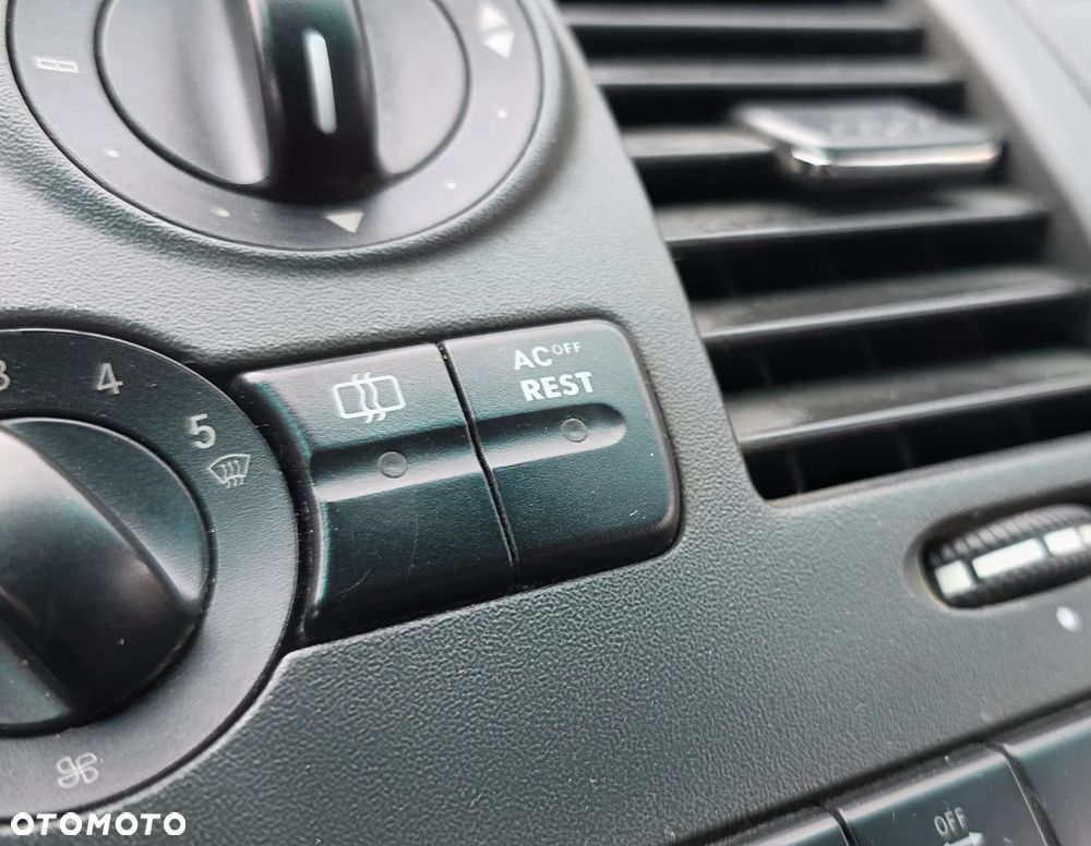 Mercedes-Benz Vito - 18