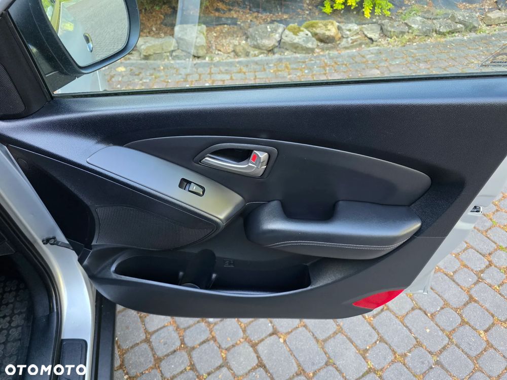 Hyundai ix35 2.0 Classic 2WD - 16