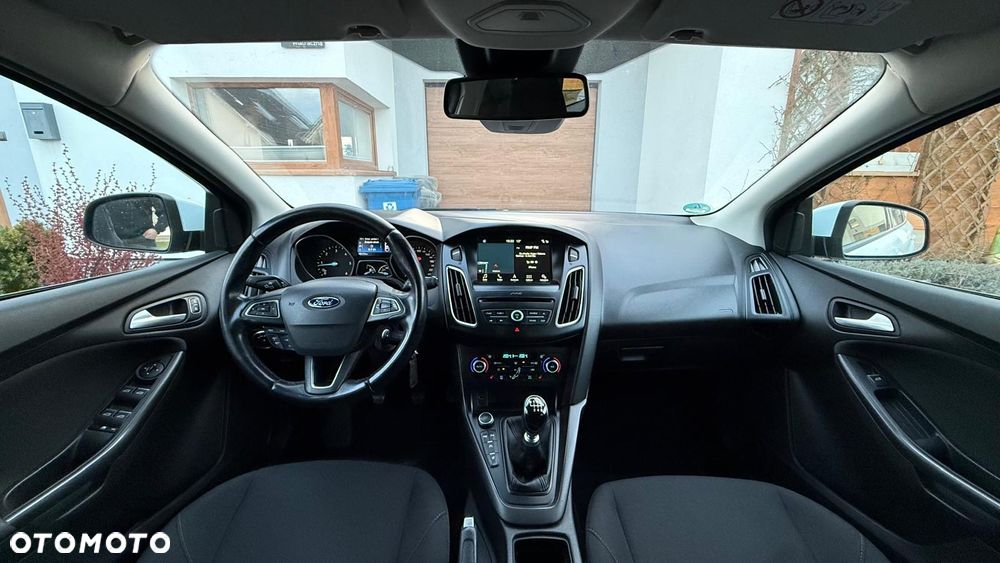 Ford Focus - 16