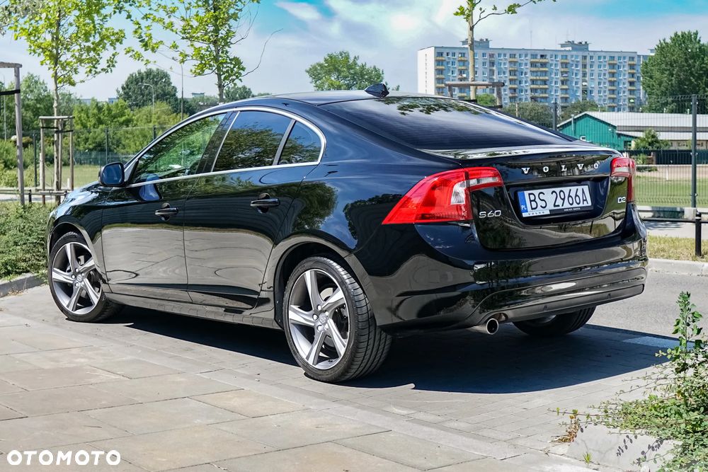 Volvo S60 D2 Drive-E Momentum - 11