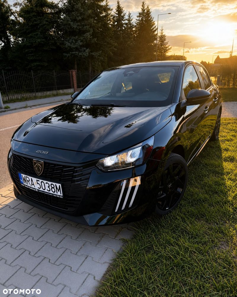 Peugeot 208 - 1