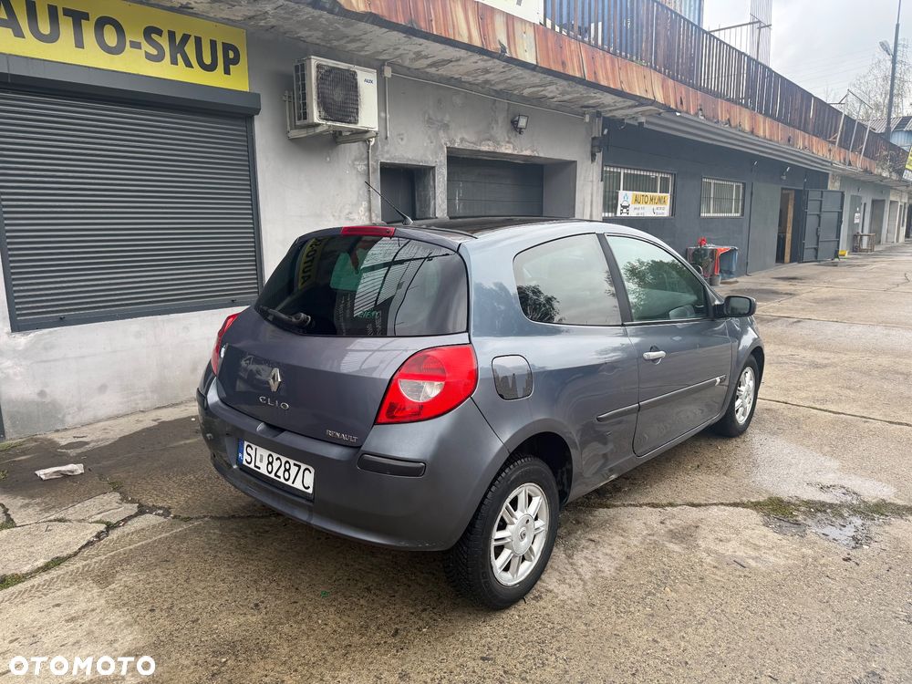Renault Clio 1.5 dCi Extreme - 11