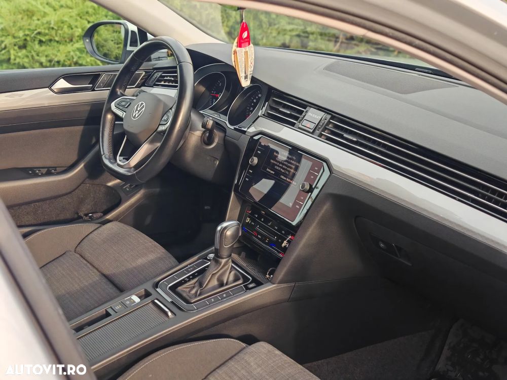 Volkswagen Passat - 19