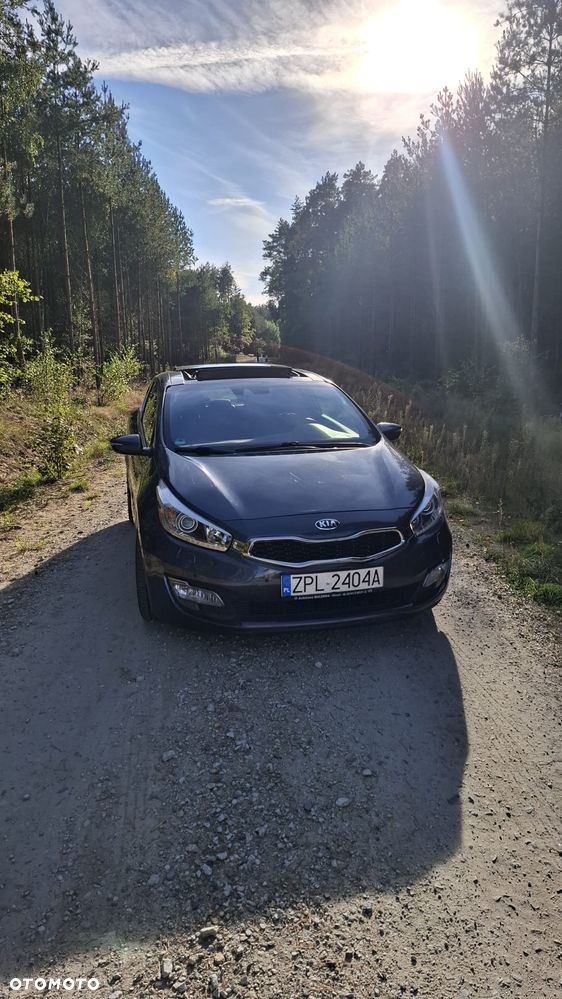 Kia Ceed - 8