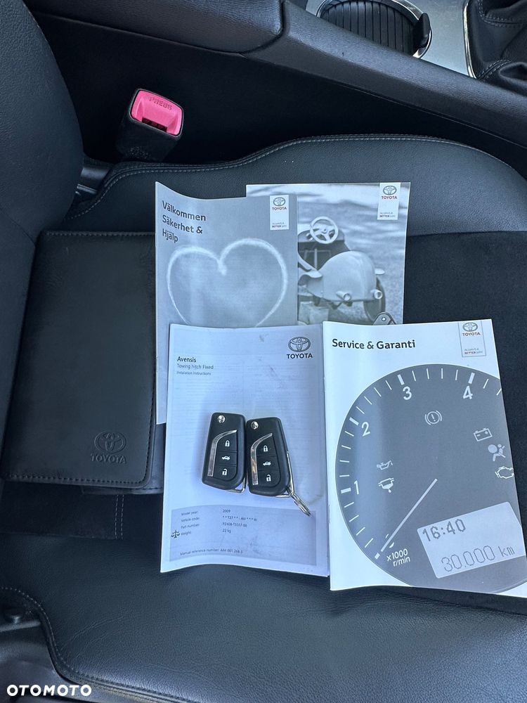 Toyota Avensis 1.8 Comfort - 39