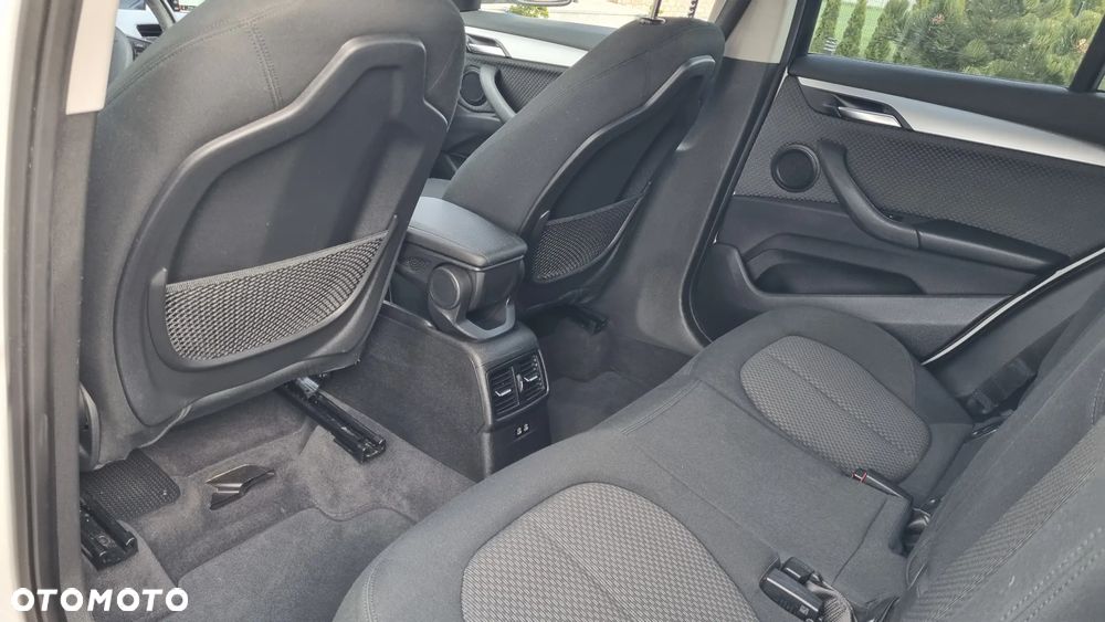 BMW X1 xDrive18d - 28
