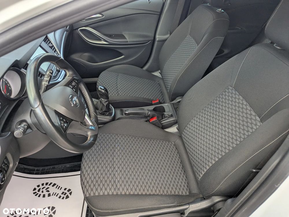 Opel Astra - 16