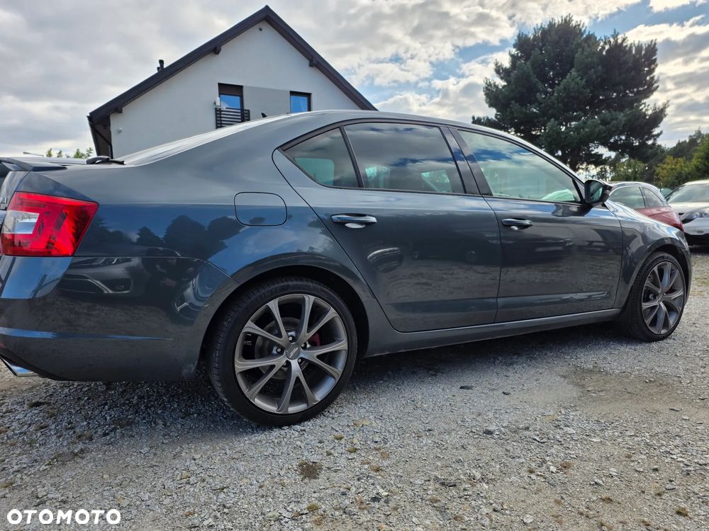Skoda Octavia Combi 2.0 TSI (Green tec) DSG RS - 13