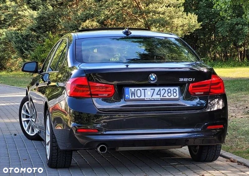 BMW Seria 3 320i - 6