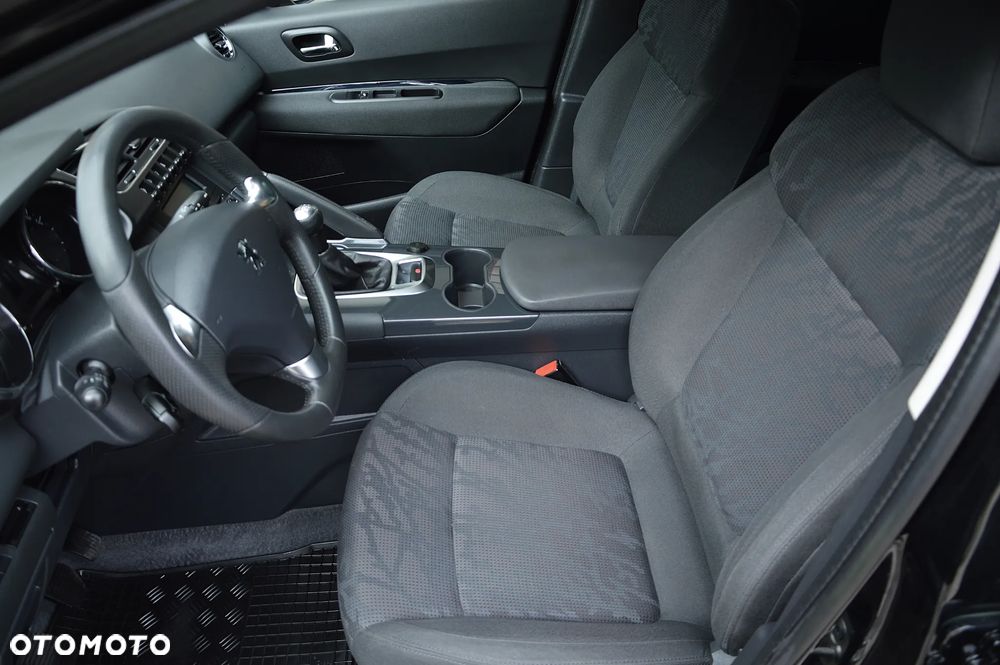 Peugeot 3008 120 VTi Style - 12