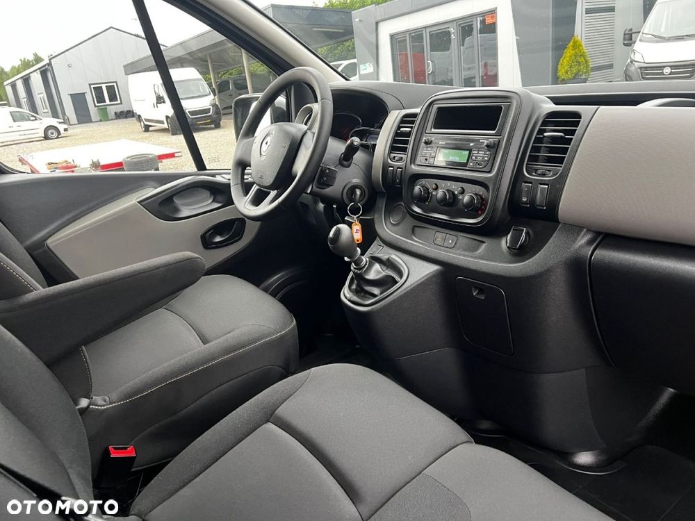Renault Trafic Long  doka 6-osobowy - 27