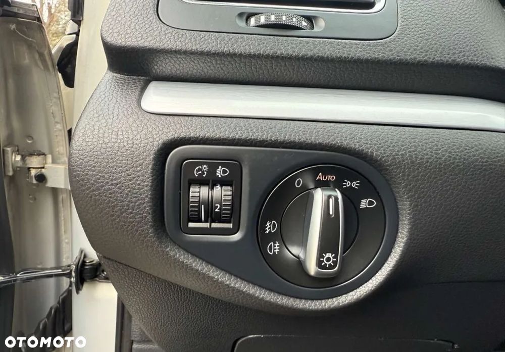 Volkswagen Sharan - 11