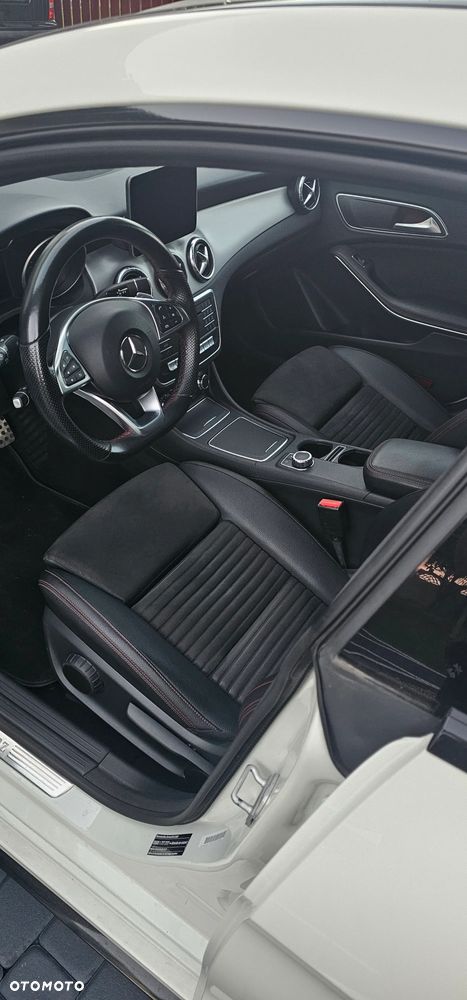 Mercedes-Benz CLA 180 7G-DCT AMG Line - 6