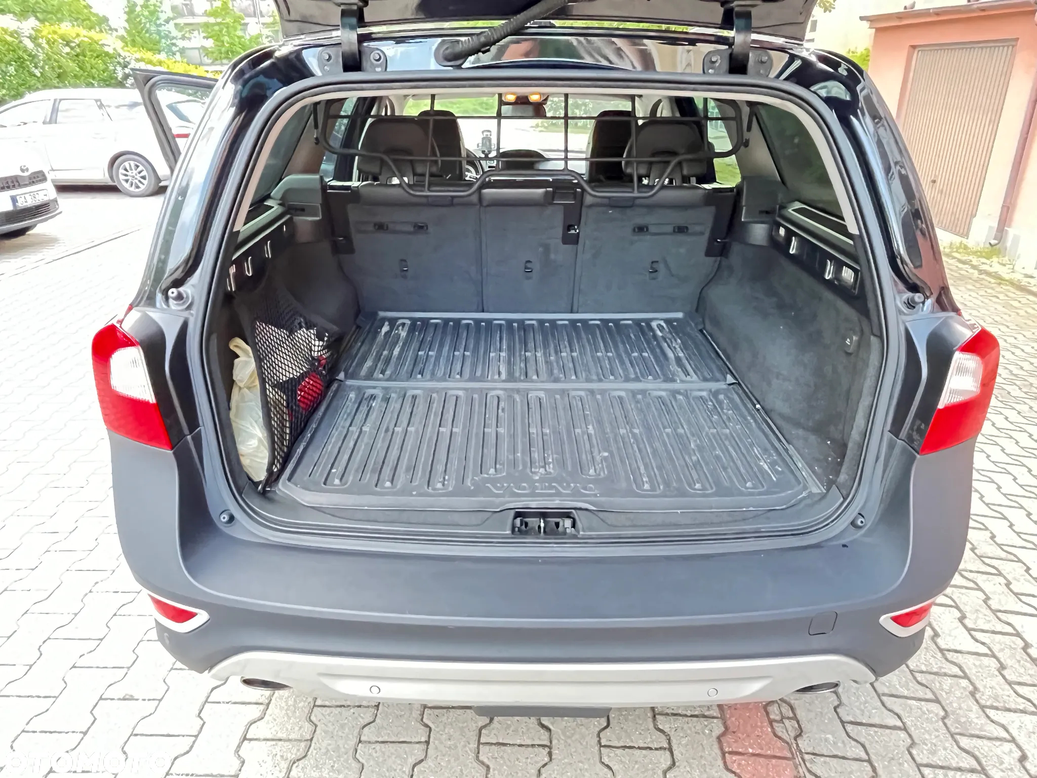 Volvo XC 70 - 24