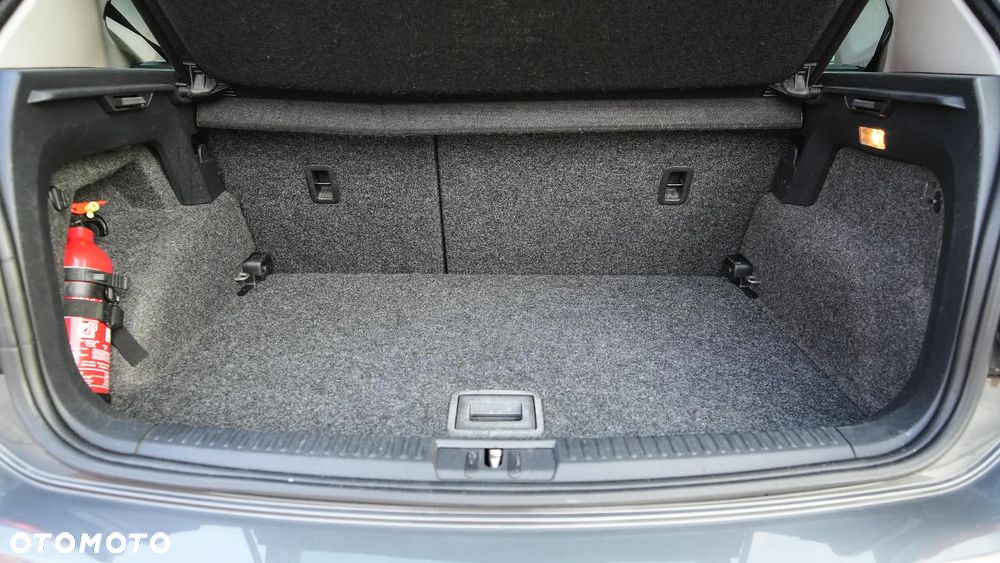 Volkswagen Polo 1.6 TDI Highline - 33