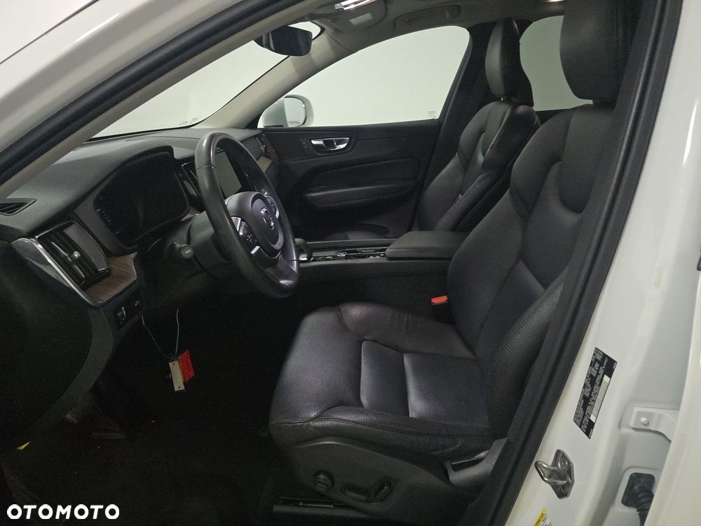 Volvo XC 60 B5 B Geartronic Momentum Pro - 11