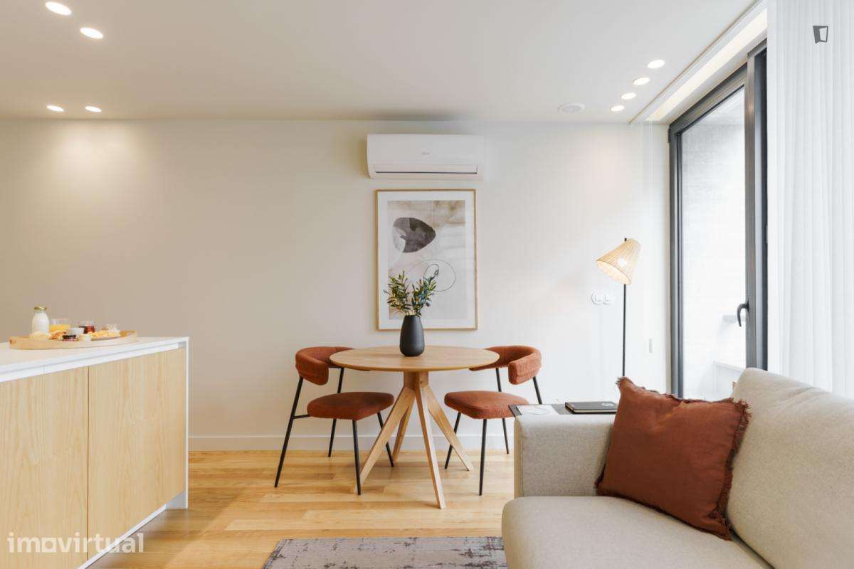 Apartamento com 1 quartos - localizado em Massarelos Porto - Grande imagem: 2/10