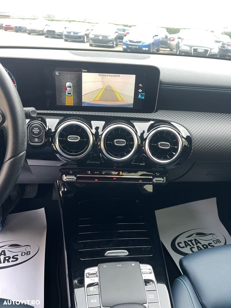 Mercedes-Benz A 180 d Sedan Aut. - 32