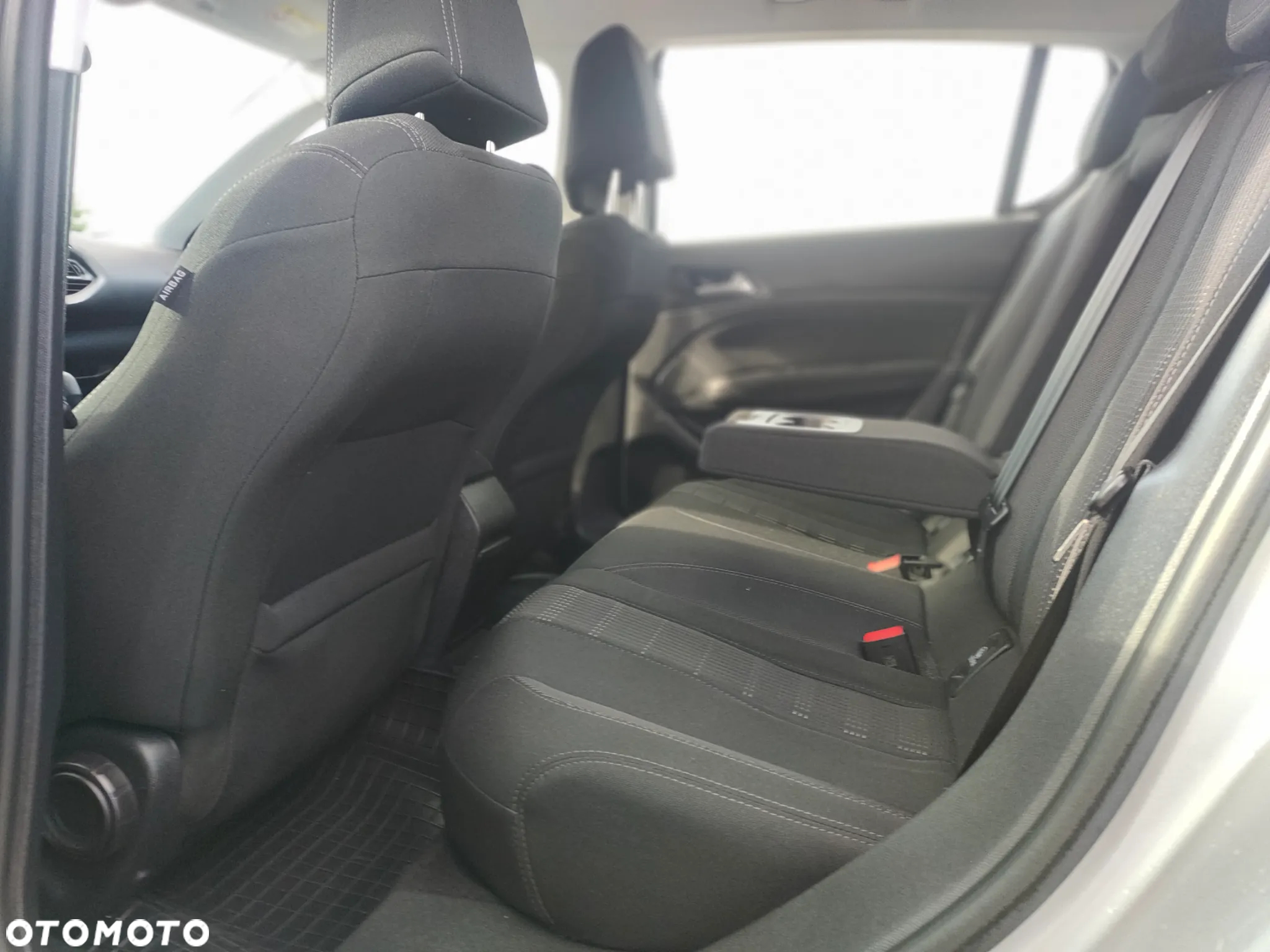 Peugeot 308 BlueHDi FAP 150 EAT6 Stop&Start Allure - 12