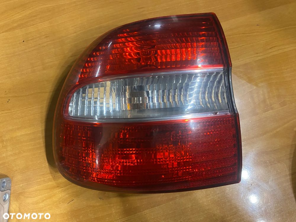 LAMPA TYŁ TYLNA LEWA VOLVO V40 LIFT 29262002