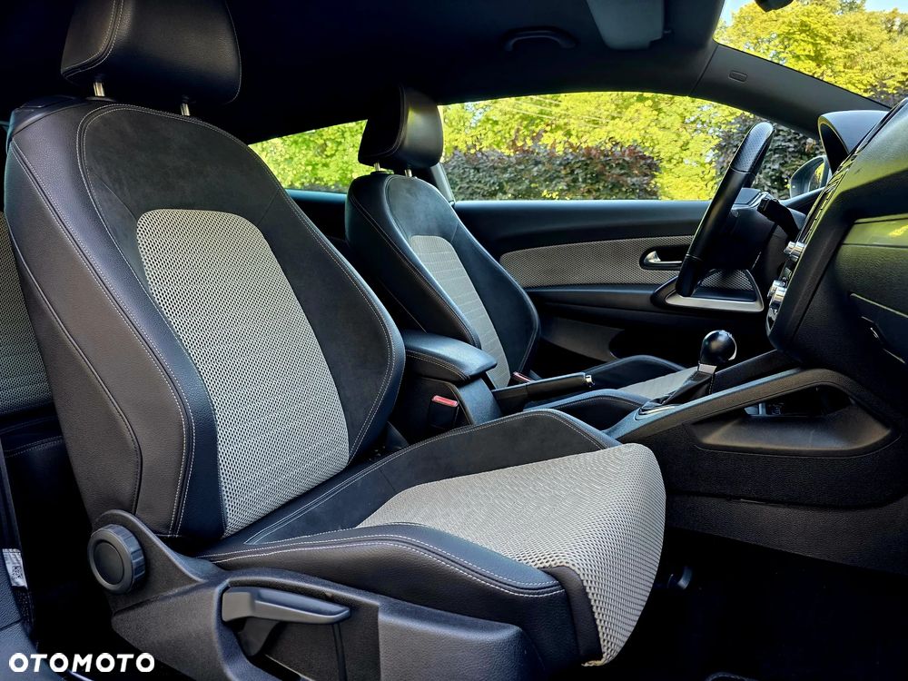 Volkswagen Scirocco 2.0 TDI DSG Life - 18