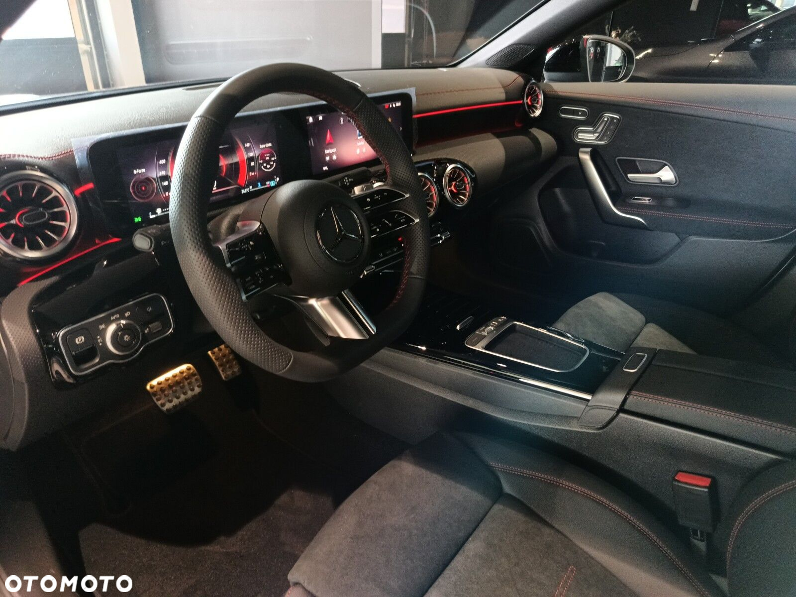 Mercedes-Benz CLA - 10