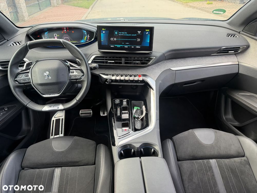 Peugeot 3008 1.6 PureTech HYbrid GT Line S&S EAT8 - 4