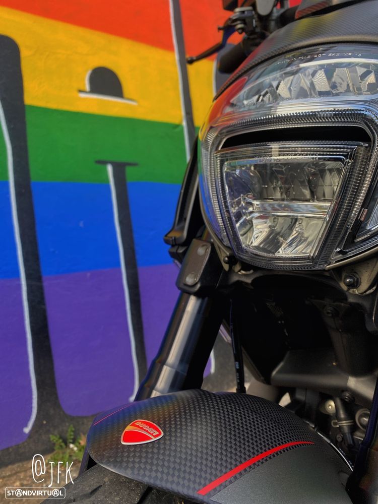 Ducati Diavel Carbon Edition Exclusive - 1