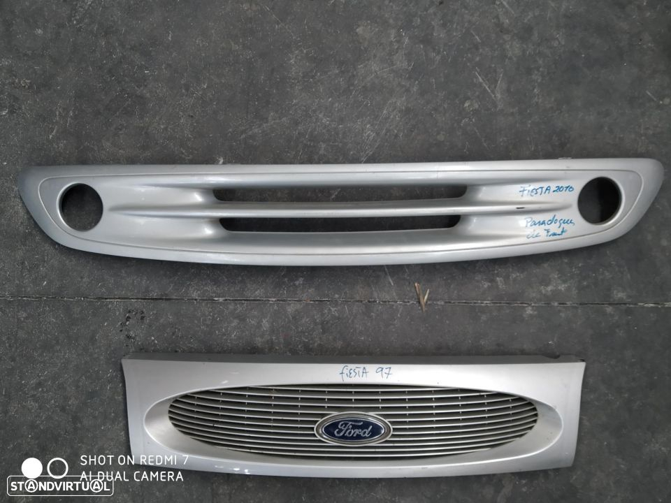 Grelha central Ford - 2