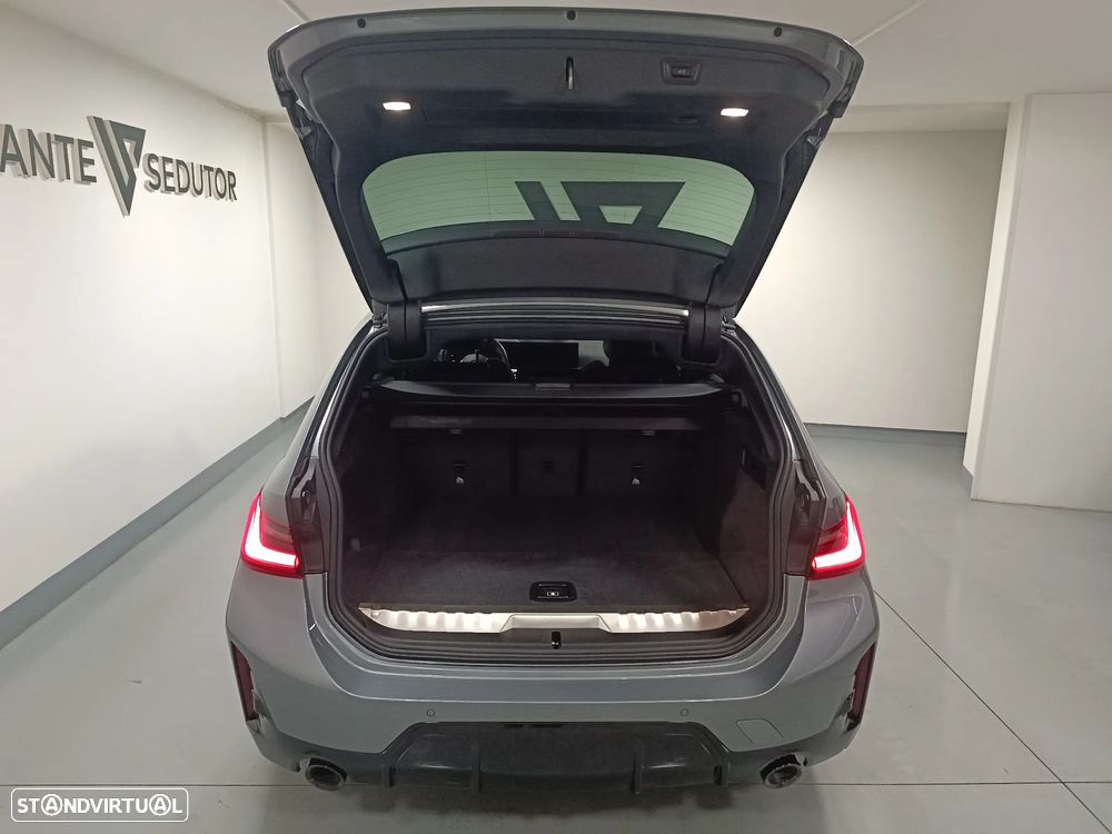 BMW 320 e Pack Desportivo M Auto - 13